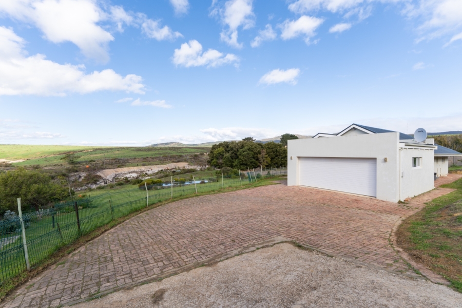 1 Bedroom Property for Sale in Napier Western Cape